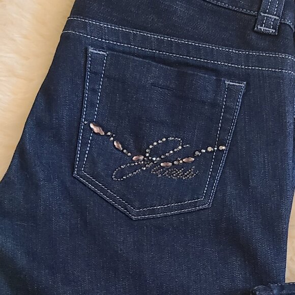 Guess Daredevil Lowrise Bootcut Jeans  - Size 28 x 32 - Picture 6 of 6